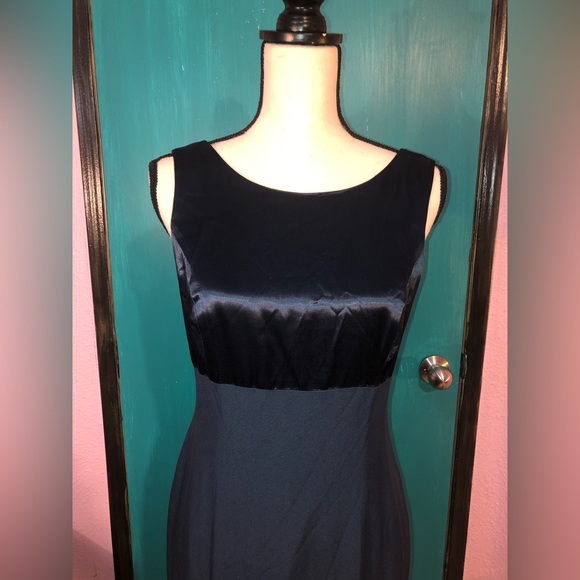 Y2K Full Length Formal Dress - Picture 7 of 16